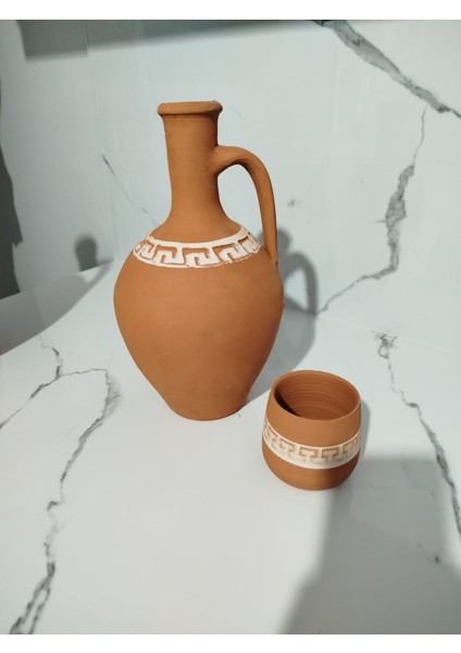 Kahverengi Avanos El Yapımı Toprak Su Testisi (2 Litre) + El Yapımı Toprak Su Bardaği Hediyeli fiyatları