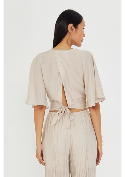 V Yaka Sırt Dekolteli Bluz fırsatları