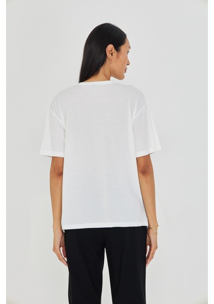Kalp Işlemeli Taşlı T-Shirt modelleri