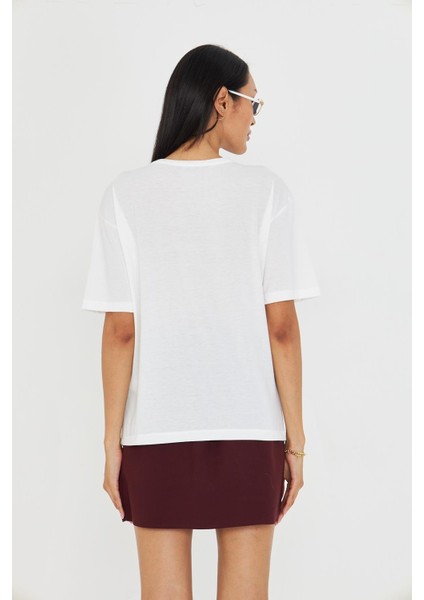 Çoklu Kalp Baskılı Taşlı T-Shirt fırsatları