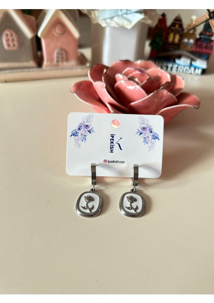 Mineli, Lale Figürlü, Silver Renk, Sallantılı Küpe – Paslanmaz Çelik Küpe modelleri