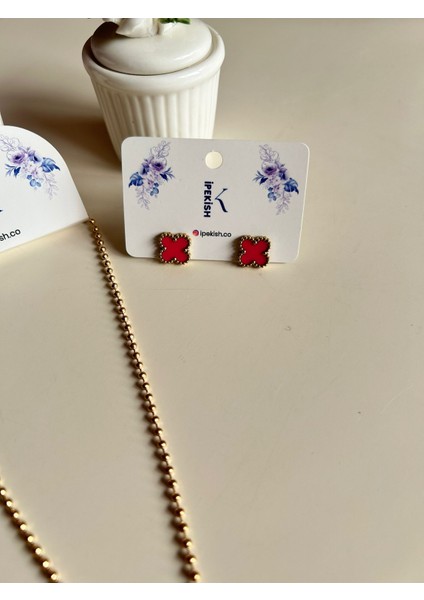 Gold Zincir Pembe Kelebek Sallantılı Kolye ve Pembe Van Cleef Model Çelik Küpe Seti
