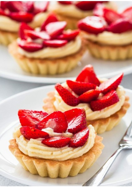 12 Adet Orta Boy Metal Tart Kalıbı, 8 cm, Çok Amaçlı, Güçlü ve Sağlam Yapı fiyatları