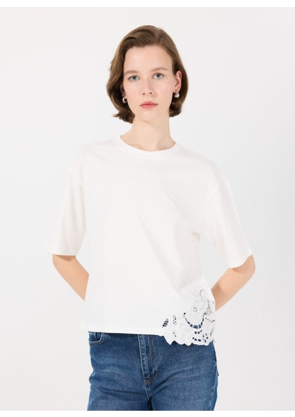 Bisiklet Yaka Kırık Beyaz Kadın T-Shirt 3F1QL107M modelleri