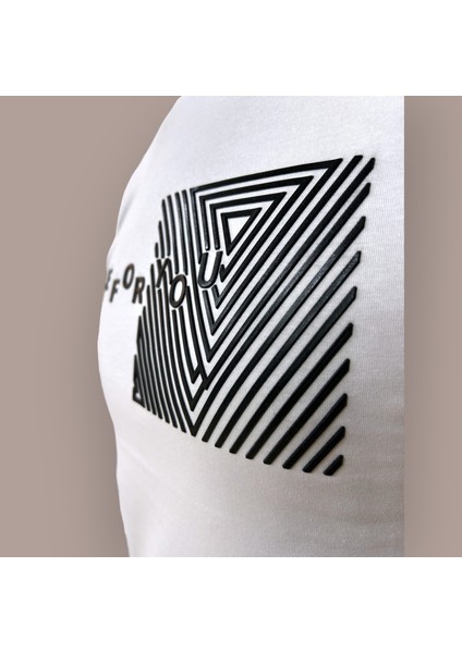Erkek Baskılı Yumuşak Pamuklu T-Shirt fırsatları