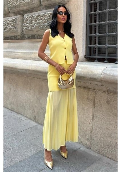 Yelekli ve Pilise Etekli Triko Takım 10001