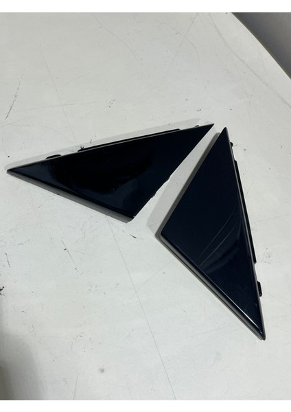 Audi A1 Ayna Üçgeni Sağ Sol Takım fiyatları