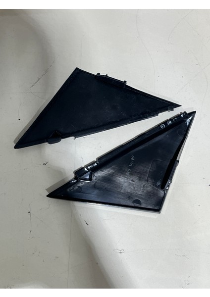 Audi A1 Ayna Üçgeni Sağ Sol Takım modelleri