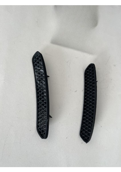 Mercedes Gla 180 Arka Tampon Yan Difizörleri (Sağ-Sol Takım) modelleri