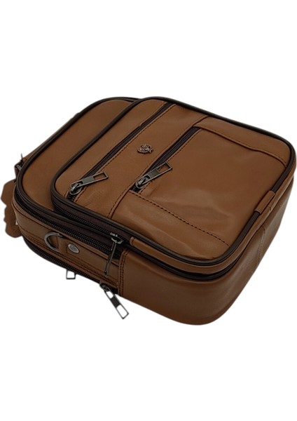 Gerçek Deri Askılı Dikey Model Erkek El Çantası 21X17X8 cm Kahverenkli indirimleri