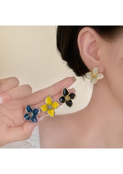 Niş Mizaç Metal Trendi Tasarım Küpeleri (Yurt Dışından) modelleri