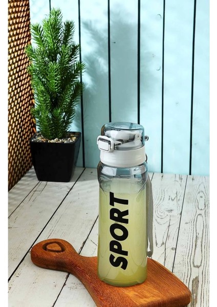 Siyah Kapaklı 700 ml Spor ve Okul Suluk, BPA Free, ve Şık Tasarım