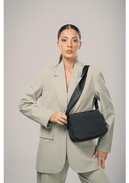 Kadın 17733 Omuz Askılı Kol Çantası