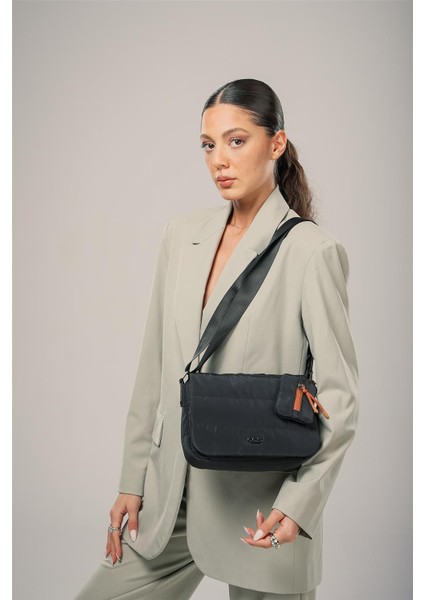 Kadın 17733 Omuz Askılı Kol Çantası fiyatları