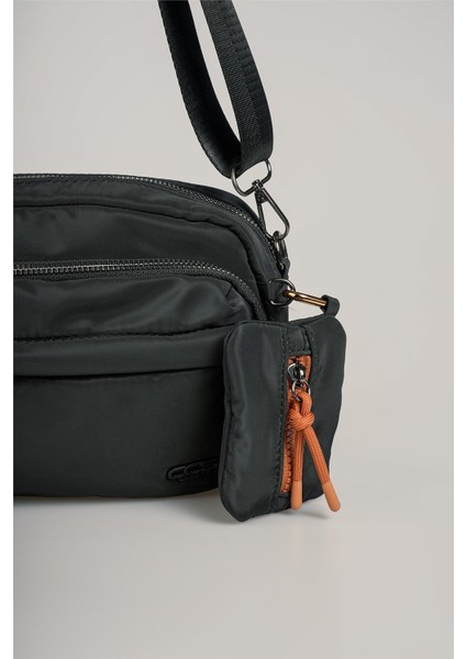 Kadın 17737 Omuz Ve Kol Çantası fırsatları