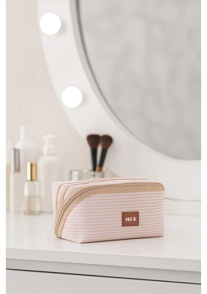 Çok Amaçlı Tutma Kollu Makyaj Çantası Geniş Bölmeli Seyahat Tipi Kozmetik Organizeri modelleri