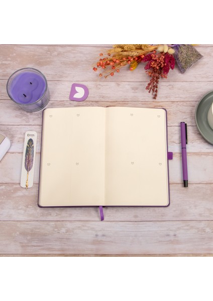 13x21 cm Mor Deri Sert Kapak Noktalı Tarihsiz Dikişli Defter