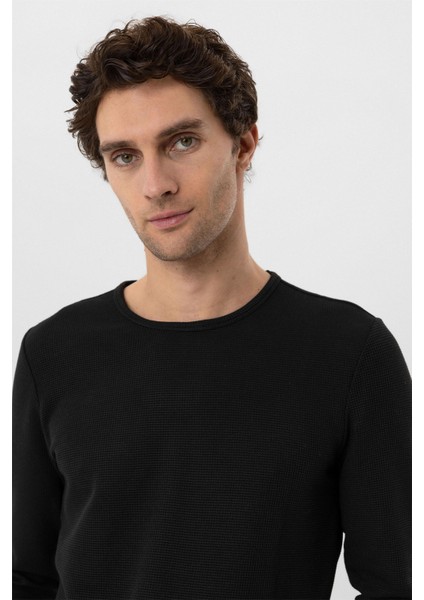 Siyah Slim Fit Armürlü Bisiklet Yaka Triko Kazak indirimleri