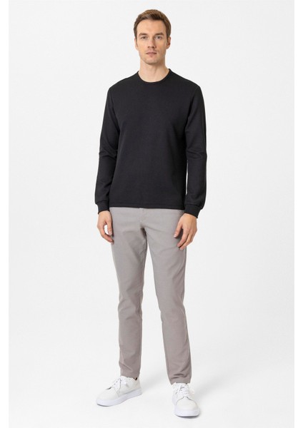 Siyah Slim Fit Armürlü Bisiklet Yaka Sweatshirt fırsatları