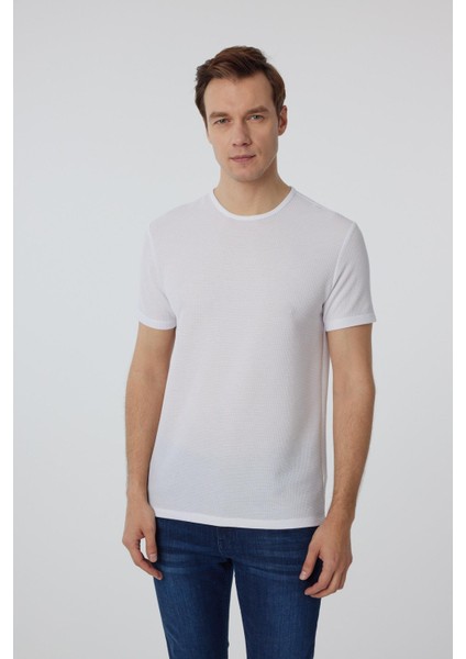 Beyaz Slim Fit Armürlü Bisiklet Yaka Tişört