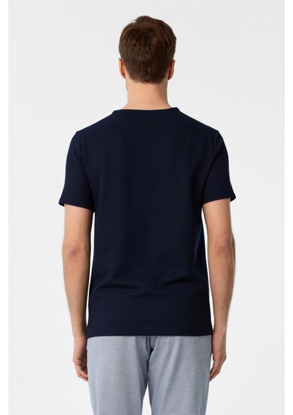 Lacivert Slim Fit Armürlü Bisiklet Yaka Tişört