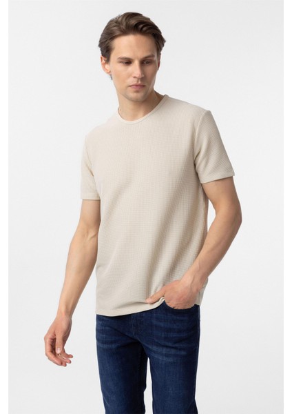 Bej Slim Fit Armürlü Bisiklet Yaka Tişört fiyatları