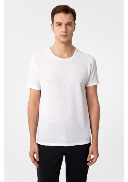 Beyaz Slim Fit Armürlü Bisiklet Yaka Tişört