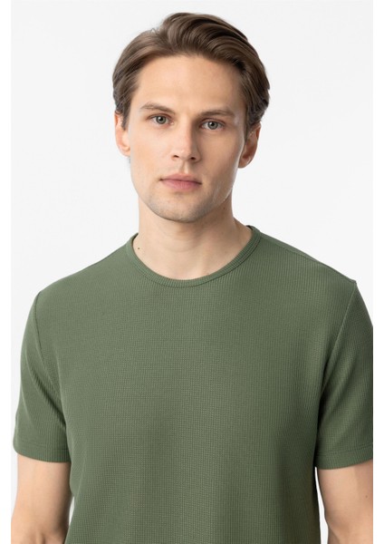 Koyu Haki Slim Fit Armürlü Bisiklet Yaka Tişört