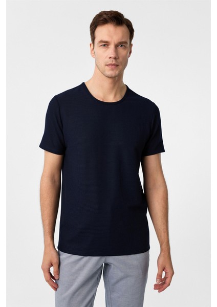 Lacivert Slim Fit Armürlü Bisiklet Yaka Tişört