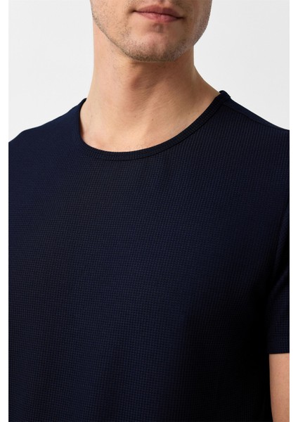 Lacivert Slim Fit Armürlü Bisiklet Yaka Tişört