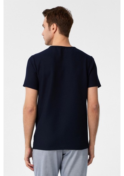 Lacivert Slim Fit Armürlü Bisiklet Yaka Tişört