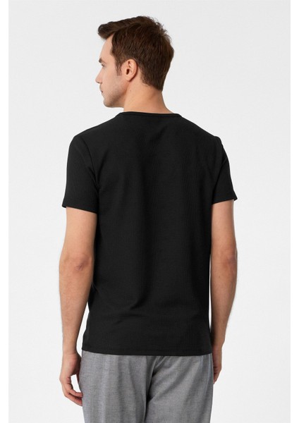 Siyah Slim Fit Armürlü Bisiklet Yaka Tişört