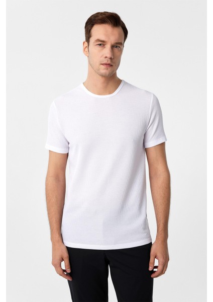 Beyaz Slim Fit Armürlü Bisiklet Yaka Tişört
