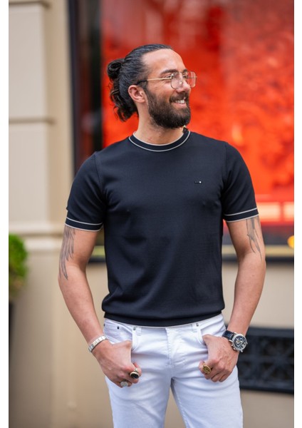 Yaka Detaylı Özel Tasarım Erkek Tshirt