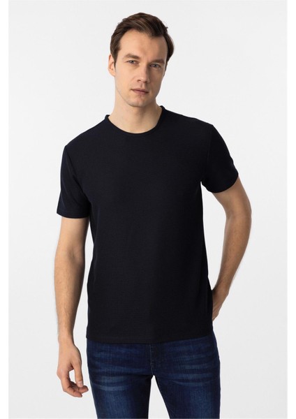 Lacivert Slim Fit Armürlü Bisiklet Yaka Tişört