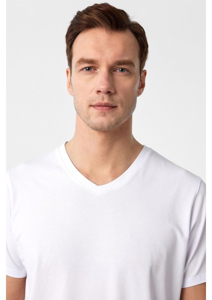 Beyaz Slim Fit Düz V Yaka Tişört fiyatları