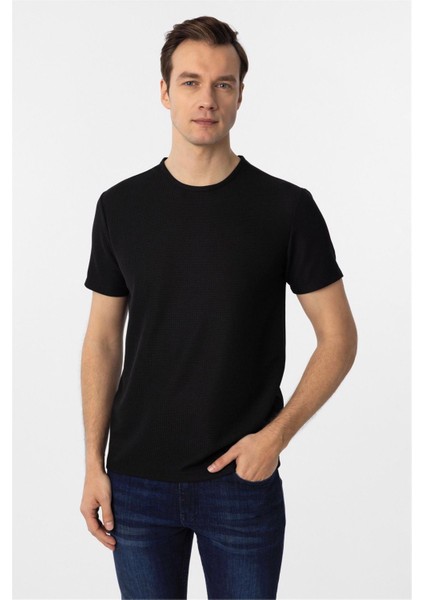 Siyah Slim Fit Armürlü Bisiklet Yaka Tişört fiyatları