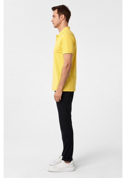 Sarı Slim Fit Armürlü Polo Yaka Tişört fırsatları