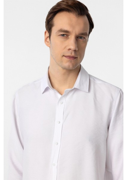 Beyaz Slim Fit Düz Klasik Yaka Gömlek fırsatları