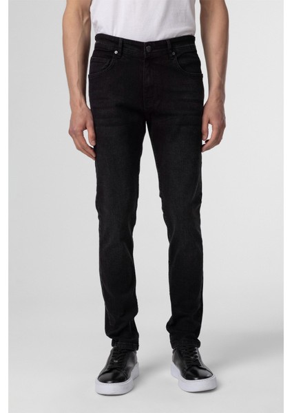 Siyah Süper Slim Fit Düz Pantolon fiyatları