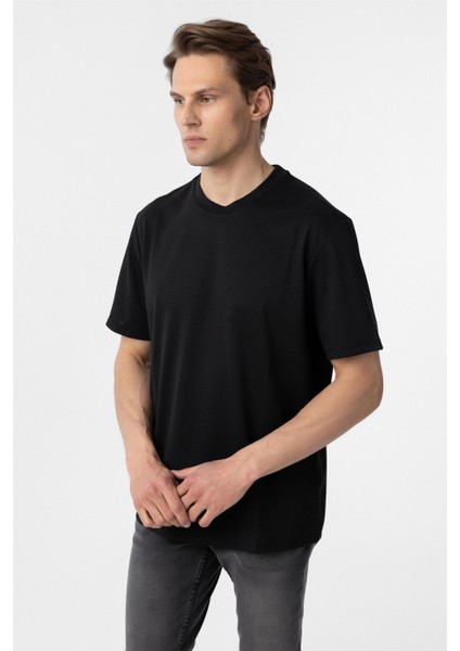 Siyah Slim Fit Armürlü Bisiklet Yaka Tişört