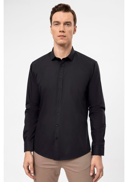 Siyah Slim Fit Düz Klasik Yaka Gömlek fırsatları