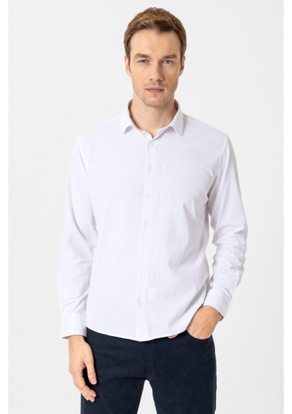 Beyaz Slim Fit Düz Klasik Yaka Gömlek