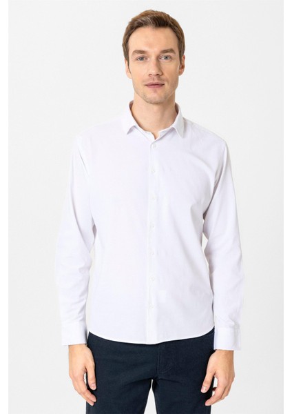 Beyaz Slim Fit Düz Klasik Yaka Gömlek modelleri