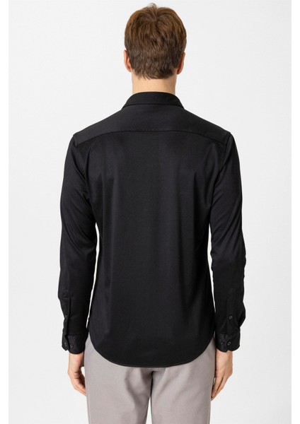 Siyah Slim Fit Armürlü Düğmeli Yaka Gömlek fırsatları