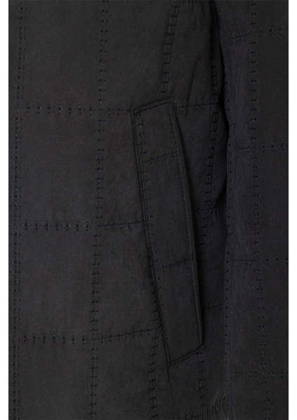 Siyah Regular Kapitone Mont modelleri