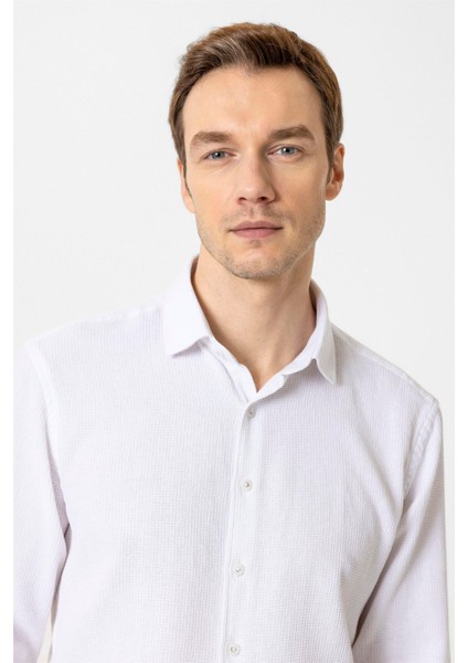 Ekru Slim Fit Desenli Klasik Yaka Gömlek modelleri