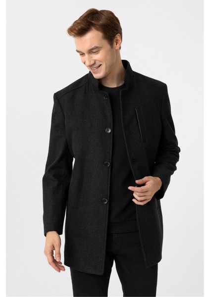 Siyah Regular Desenli Hakim Yaka Kaban fiyatları