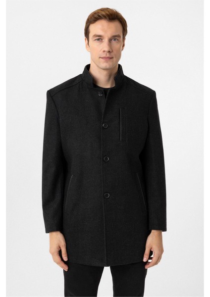 Siyah Regular Desenli Hakim Yaka Kaban modelleri