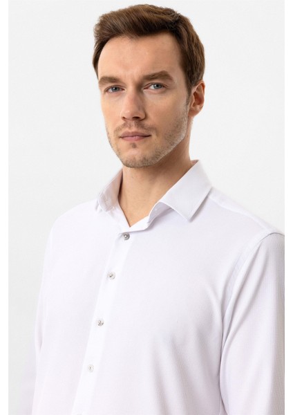 Beyaz Slim Fit Düz Klasik Yaka Gömlek indirimleri